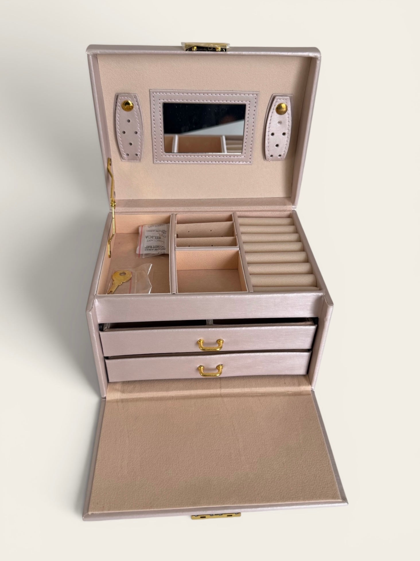 The Heirloom Case